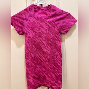 💖 LIKE NEW 💖 Lululemon size 0 swiftly tech